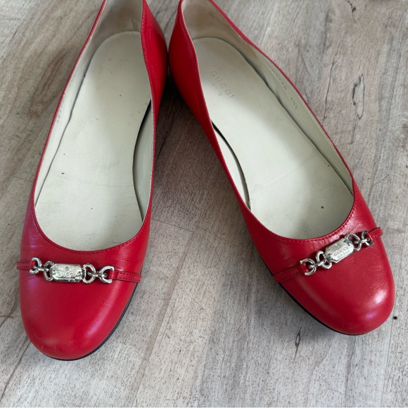 Rare fuschia Gucci flats - Picture 1 of 7